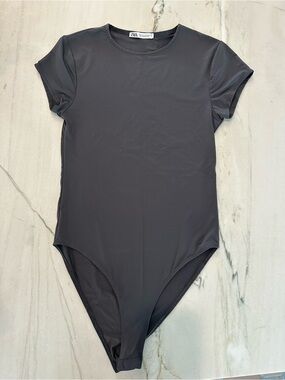 Zara Charcoal Gray Short-Sleeve One-Piece Bodysuit